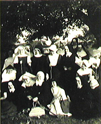 „Szétfújja őket az egyházgyűlölet vihara”  - A szerzetesnővérek Zircre internálása 1950 augusztusában